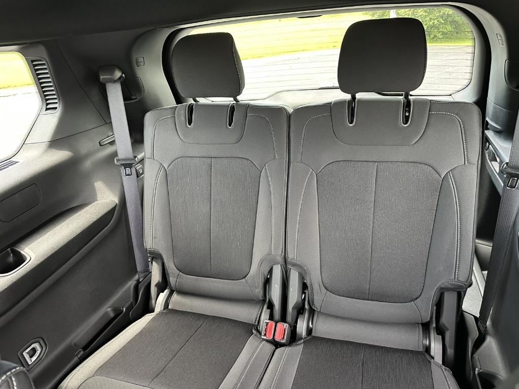 new 2025 Jeep Grand Cherokee L car