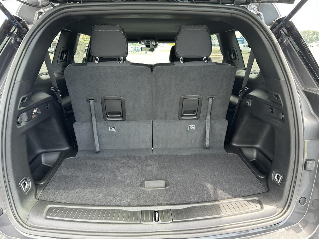 new 2025 Jeep Grand Cherokee L car