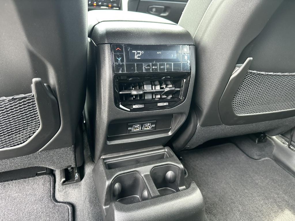 new 2025 Jeep Grand Cherokee L car