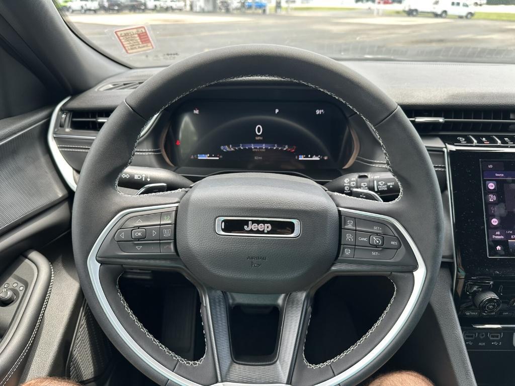 new 2025 Jeep Grand Cherokee L car