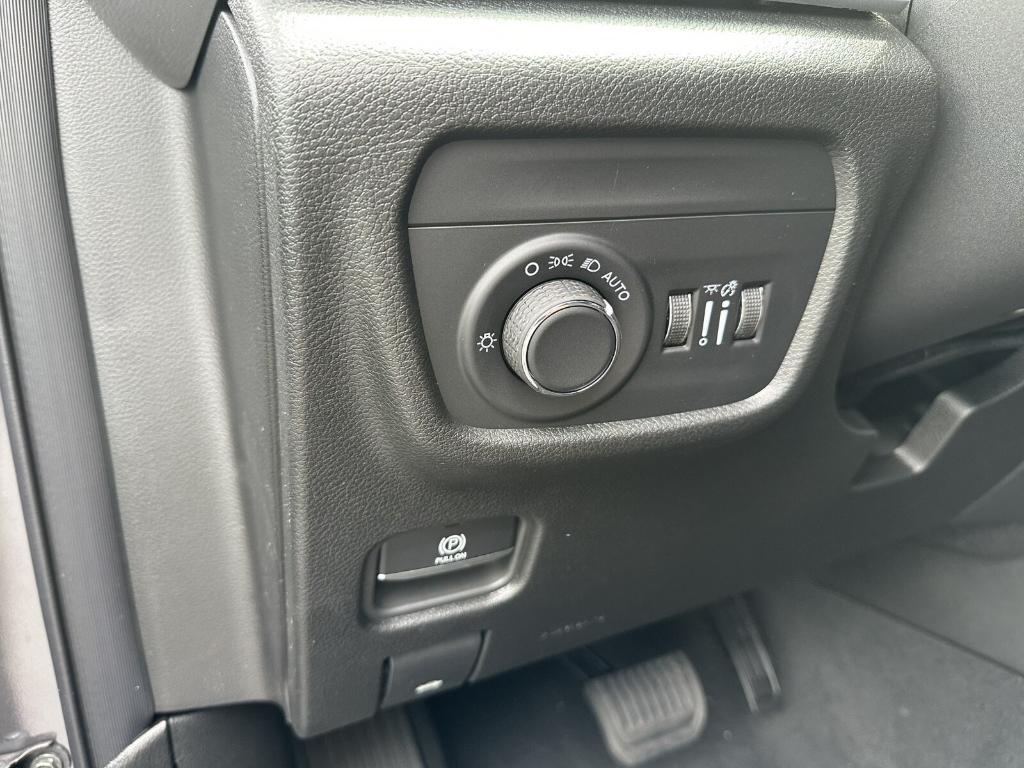new 2025 Jeep Grand Cherokee L car