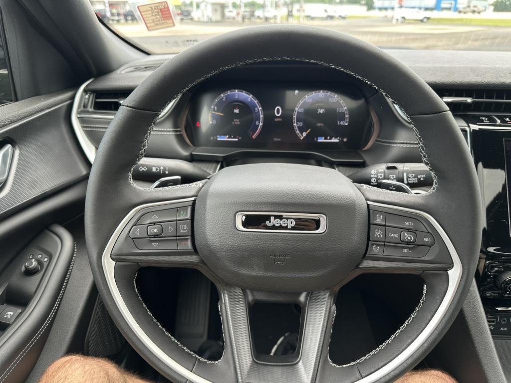 new 2025 Jeep Grand Cherokee car, priced at $43,355