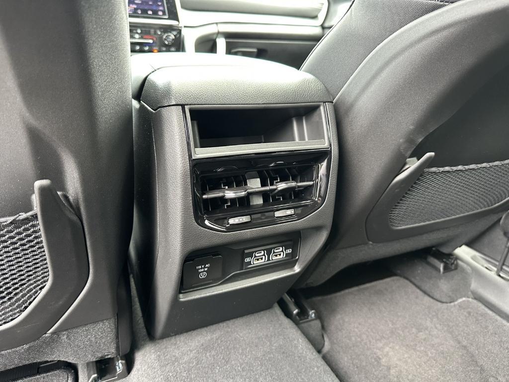 new 2025 Jeep Grand Cherokee car, priced at $43,355