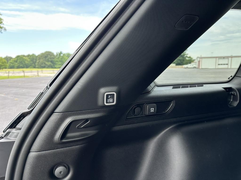 new 2025 Jeep Grand Cherokee car, priced at $43,355