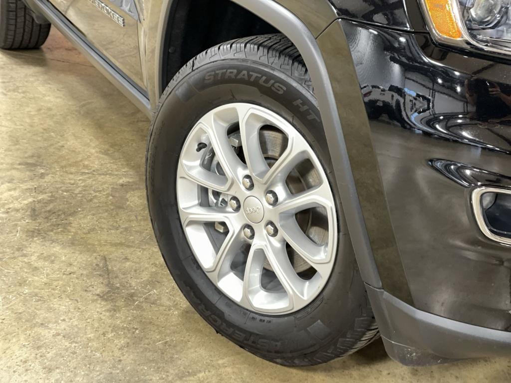used 2022 Jeep Grand Cherokee WK car, priced at $25,999