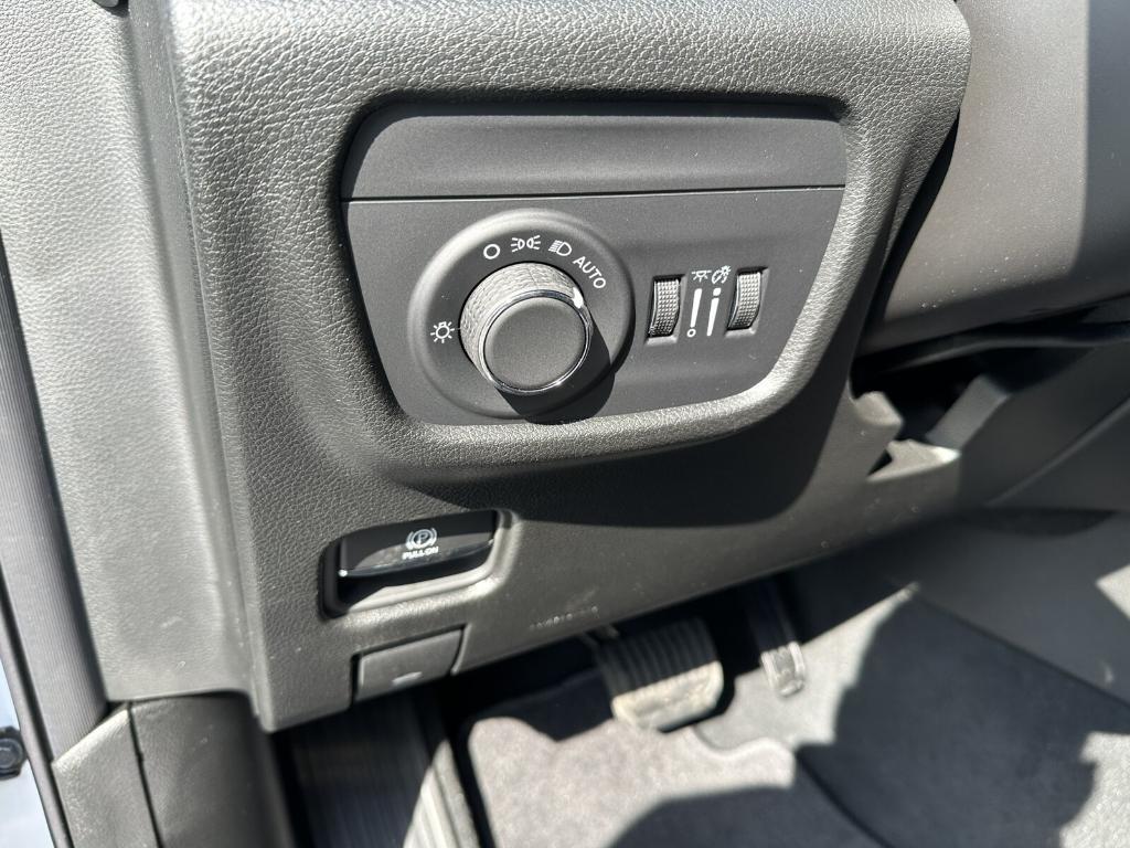 new 2025 Jeep Grand Cherokee car, priced at $41,115