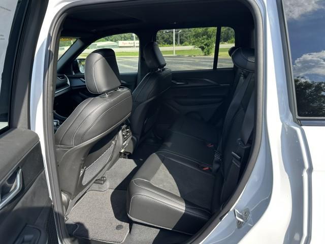 new 2025 Jeep Grand Cherokee car, priced at $38,615