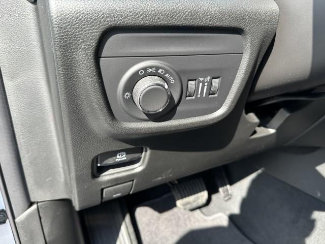 new 2025 Jeep Grand Cherokee car, priced at $38,615