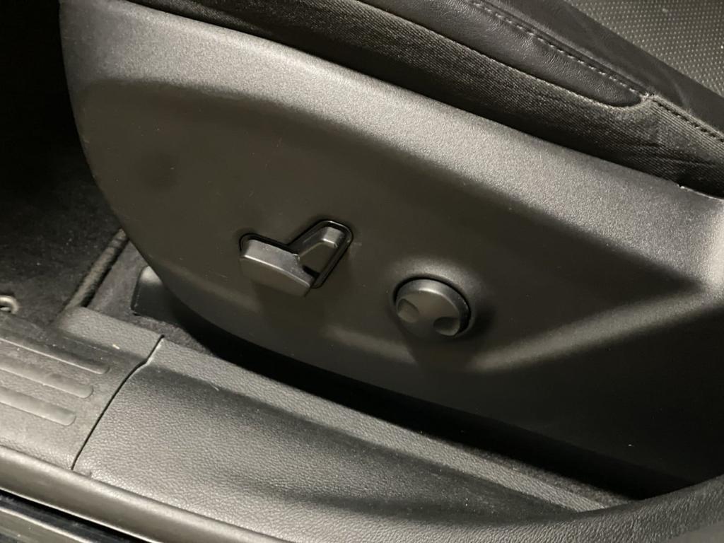 used 2023 Jeep Cherokee car, priced at $26,492