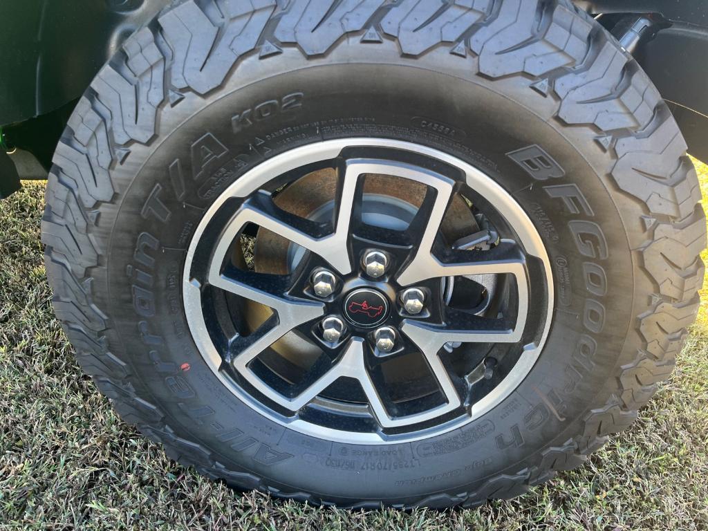 new 2025 Jeep Wrangler car