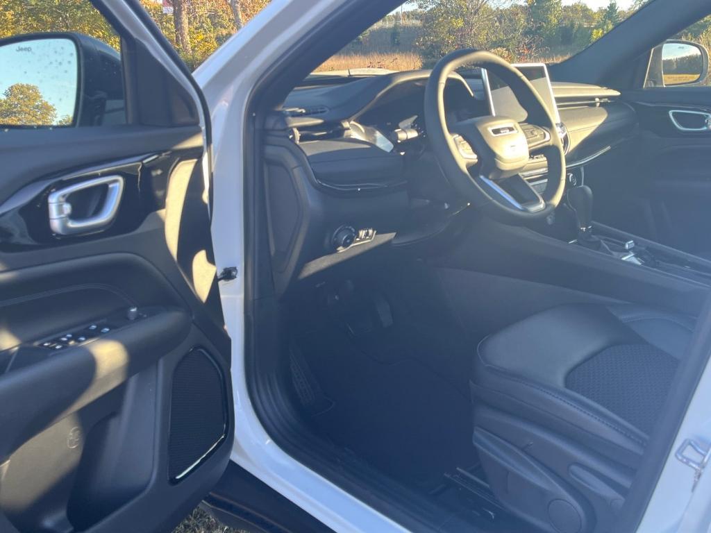 new 2026 Jeep Compass car, priced at $31,815