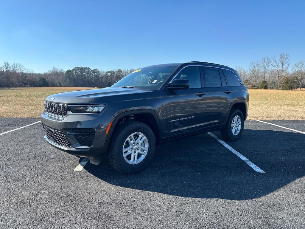 new 2025 Jeep Grand Cherokee car, priced at $39,220