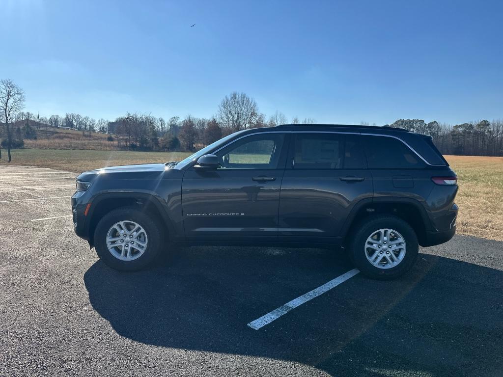 new 2025 Jeep Grand Cherokee car, priced at $38,922