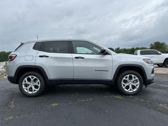 new 2024 Jeep Compass car, priced at $27,313