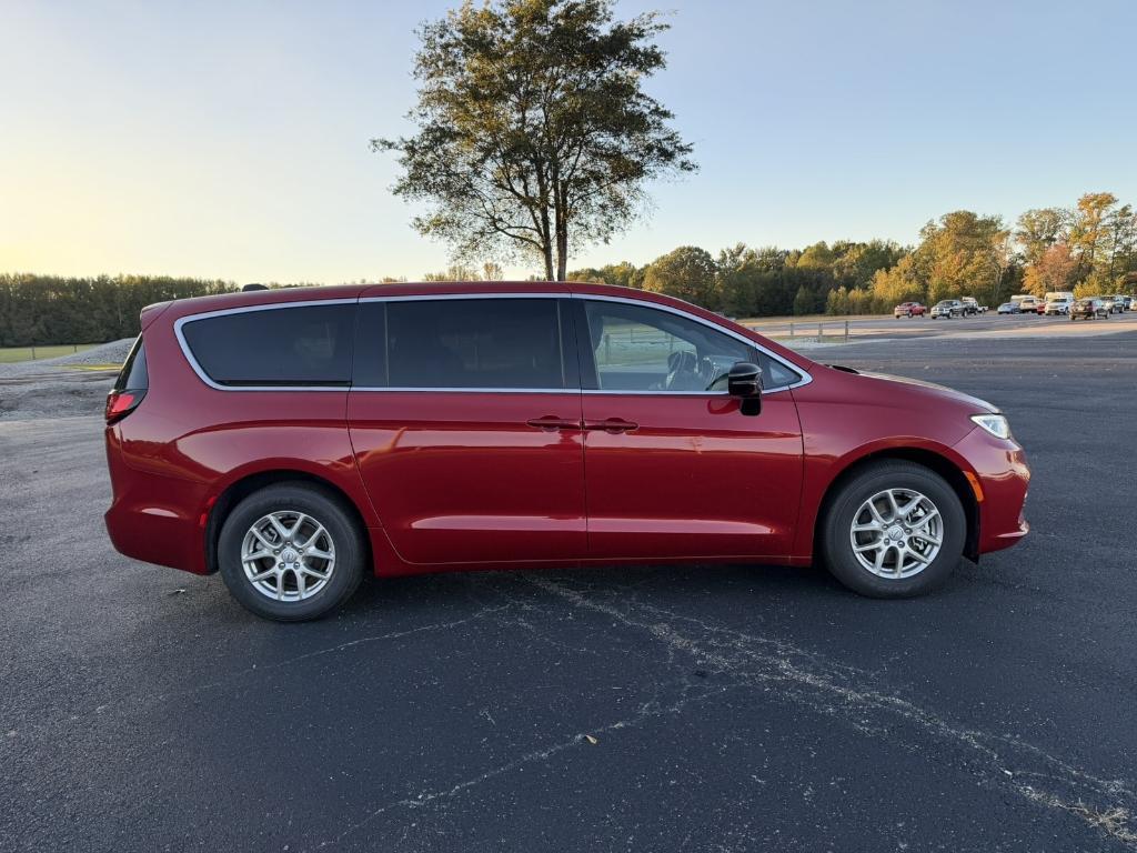 new 2026 Chrysler Pacifica car, priced at $40,935