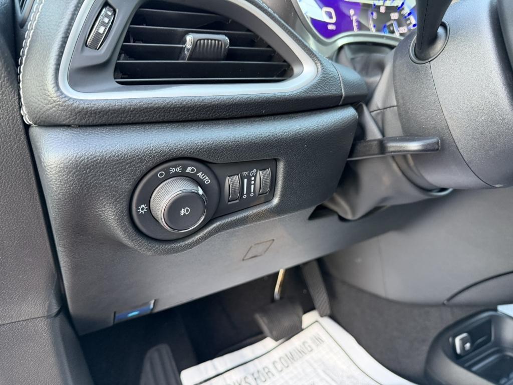 new 2026 Chrysler Pacifica car, priced at $40,935