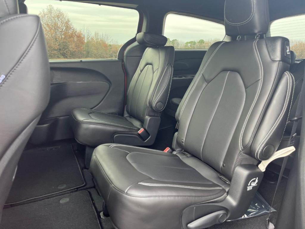 new 2026 Chrysler Pacifica car, priced at $44,828
