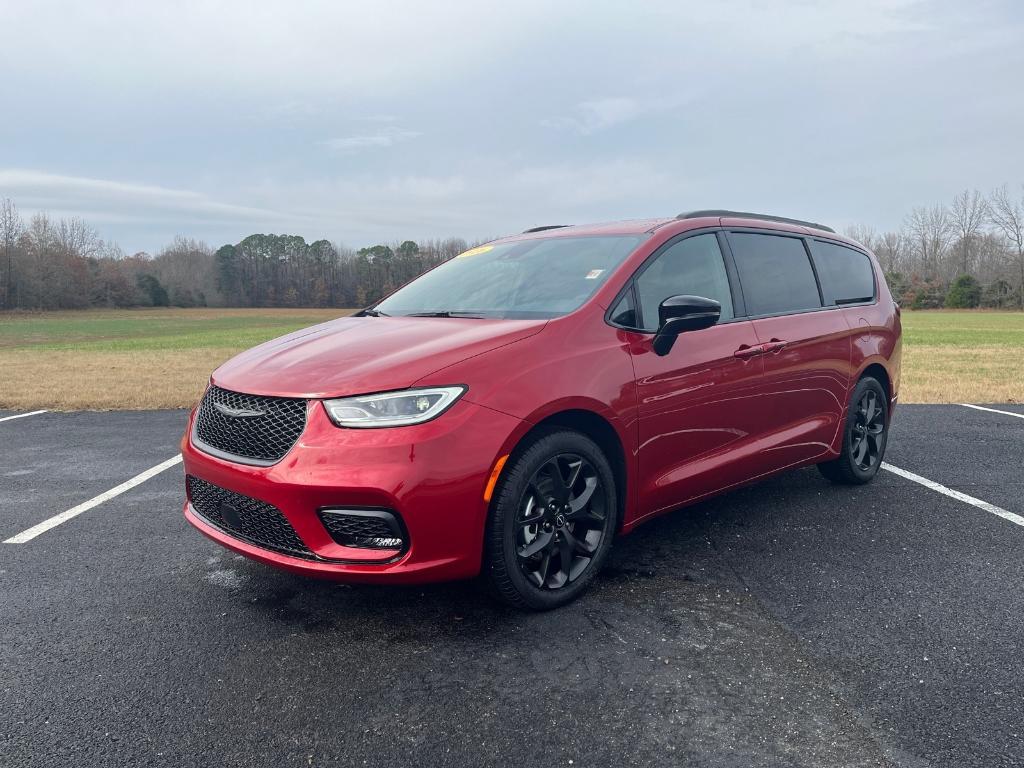 new 2026 Chrysler Pacifica car, priced at $44,828