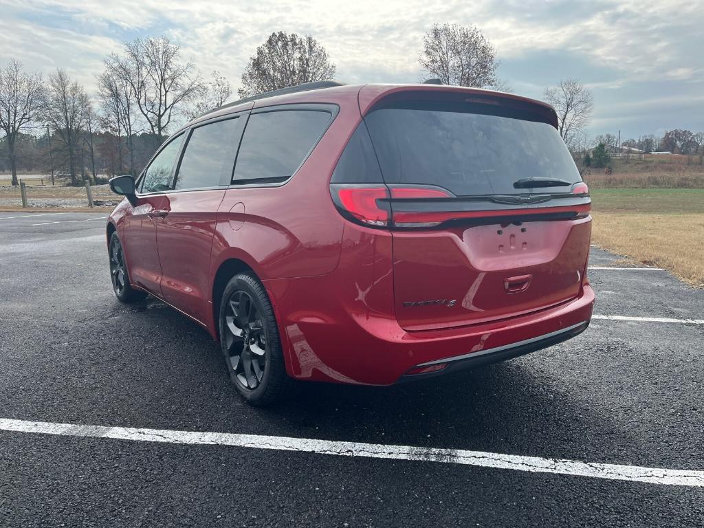 new 2026 Chrysler Pacifica car, priced at $44,828