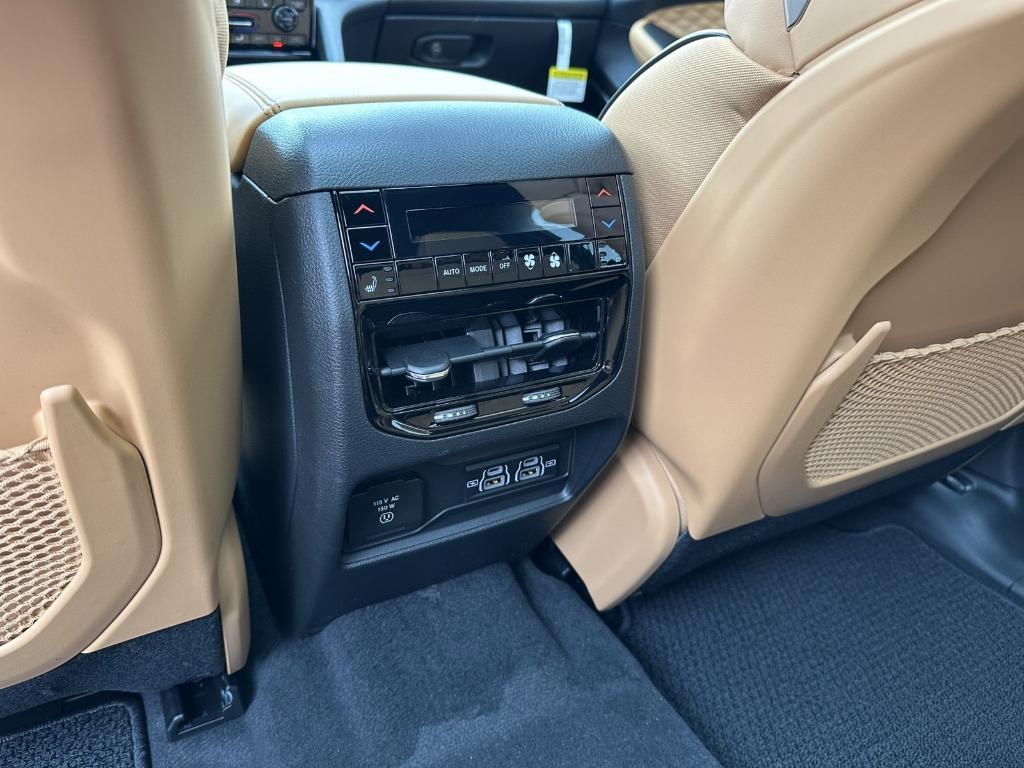 new 2025 Jeep Grand Cherokee L car, priced at $58,386