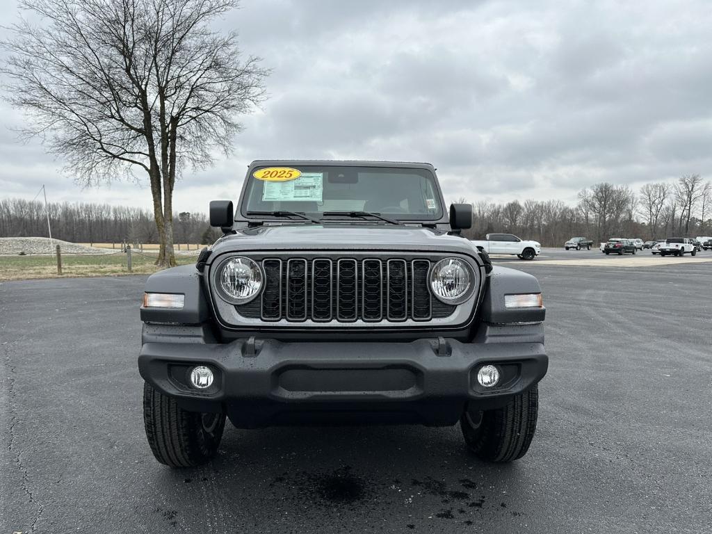 new 2025 Jeep Wrangler car, priced at $45,565