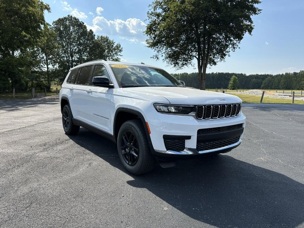 new 2025 Jeep Grand Cherokee L car