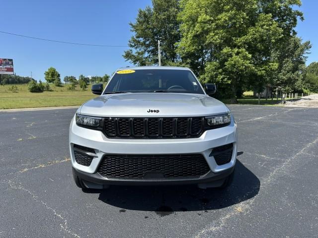 new 2025 Jeep Grand Cherokee car, priced at $43,355