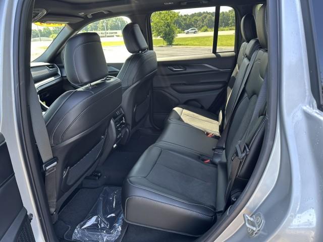 new 2025 Jeep Grand Cherokee car, priced at $43,355