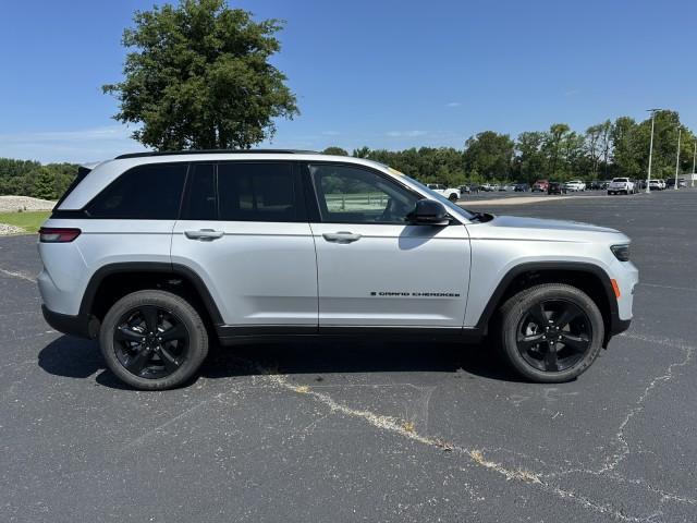 new 2025 Jeep Grand Cherokee car, priced at $43,355