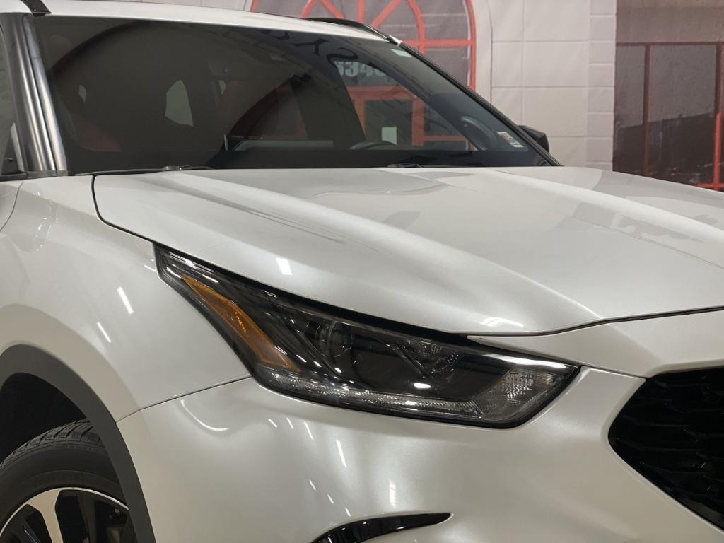 used 2022 Toyota Highlander car, priced at $39,421