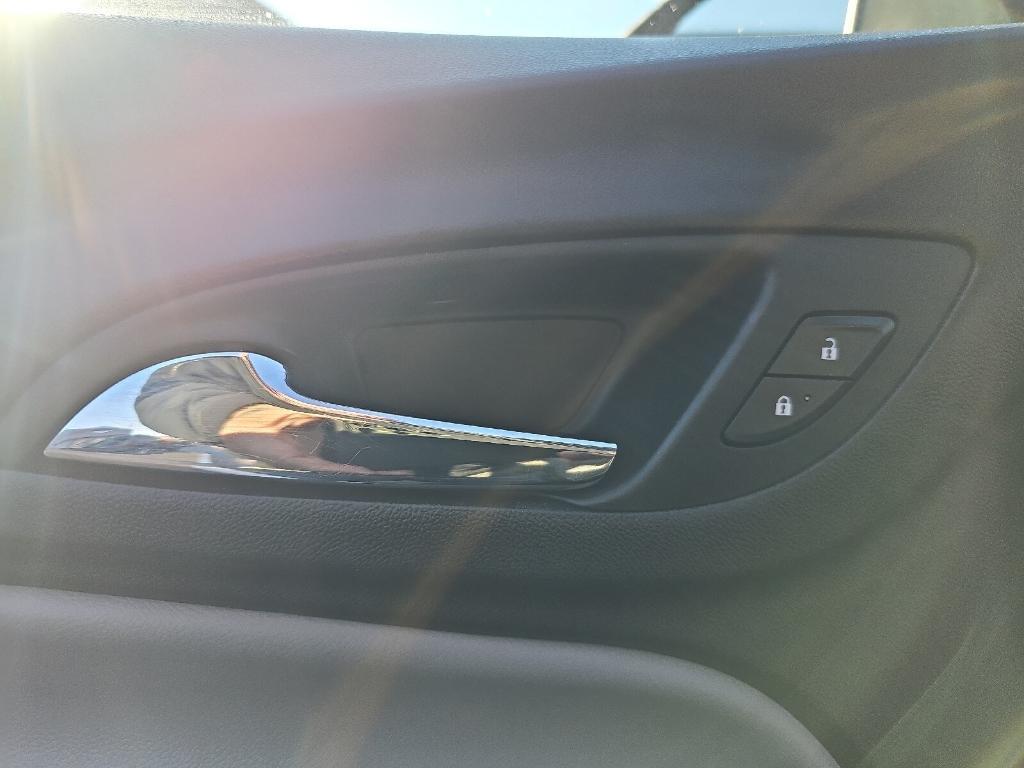 used 2022 Chevrolet Equinox car, priced at $21,410