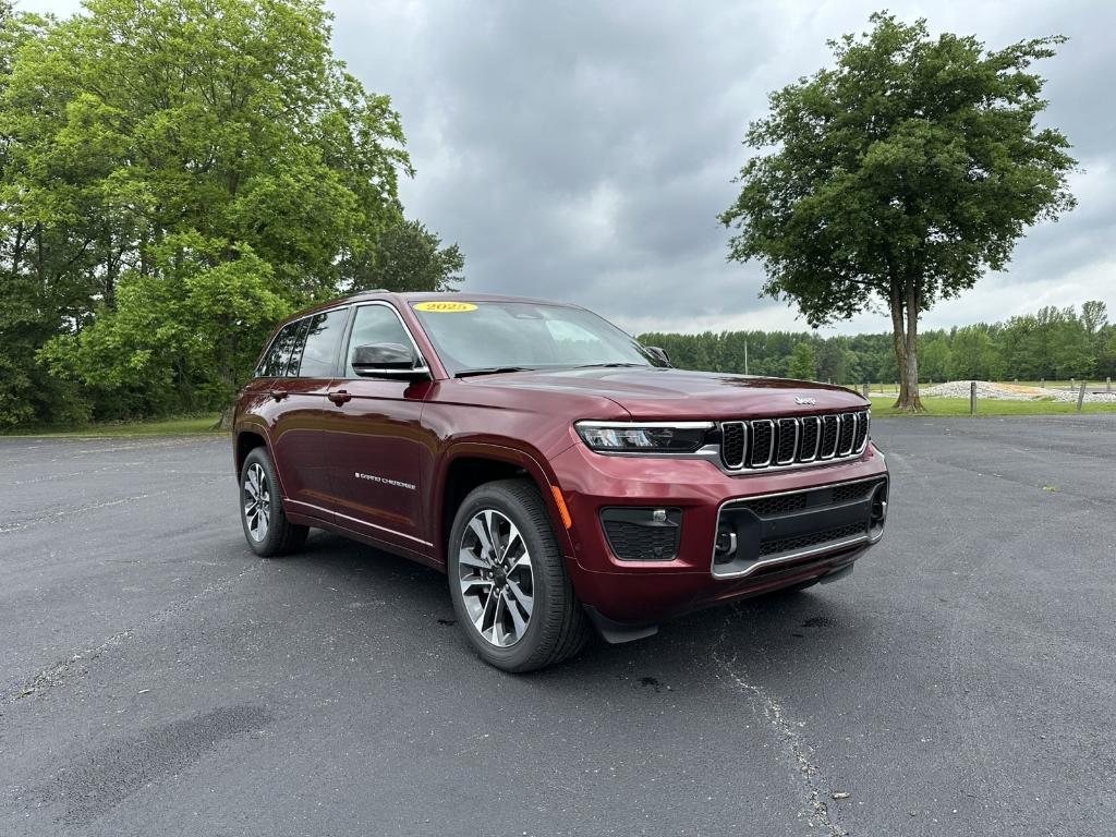 new 2025 Jeep Grand Cherokee car, priced at $55,066