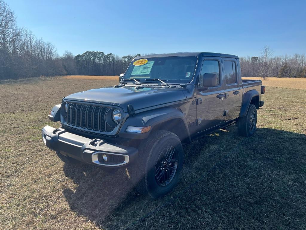 new 2025 Jeep Gladiator car, priced at $43,633