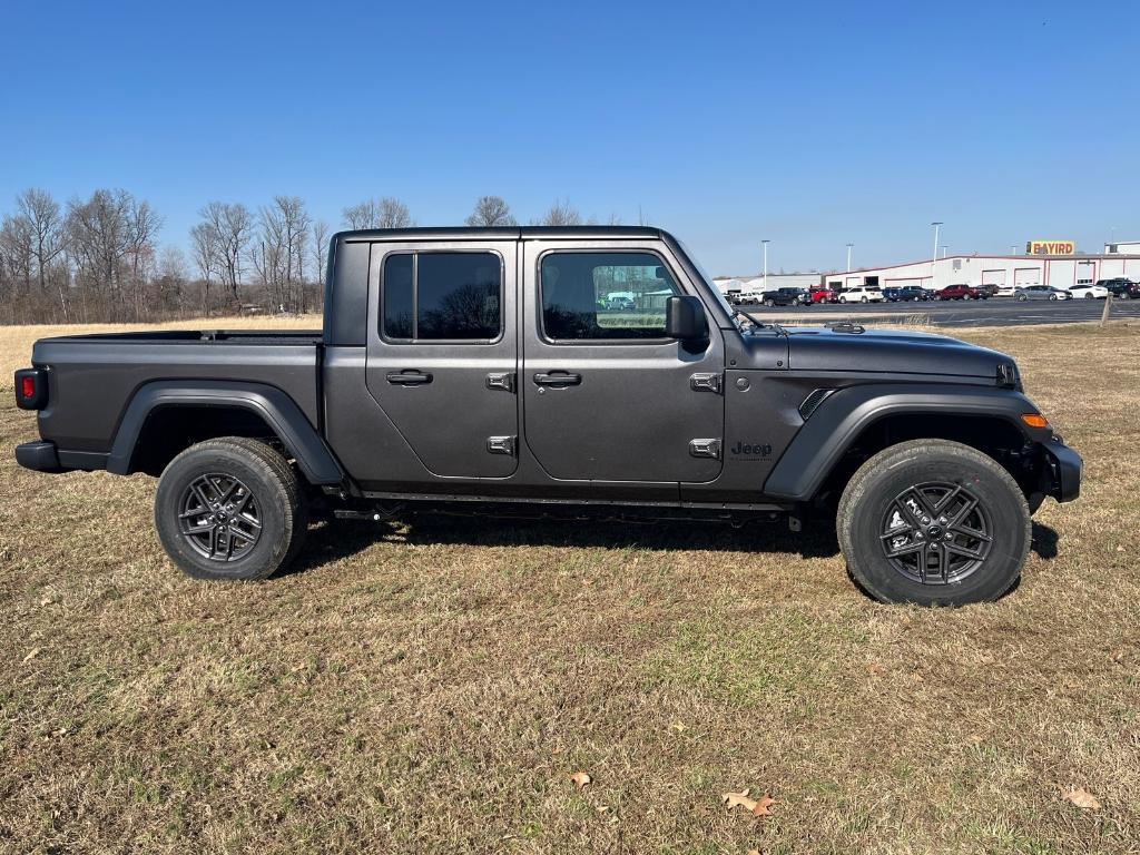 new 2025 Jeep Gladiator car, priced at $43,633