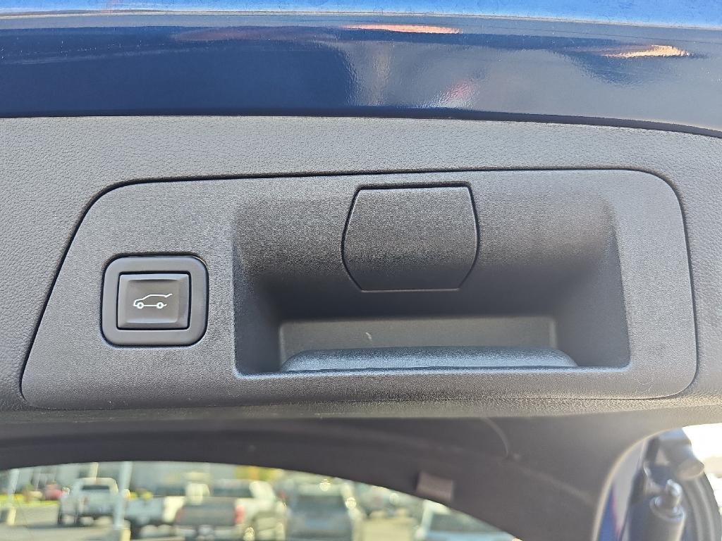 used 2023 Buick Envision car, priced at $35,655