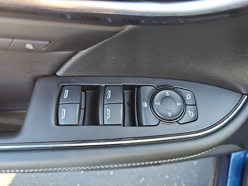used 2023 Buick Envision car, priced at $35,655