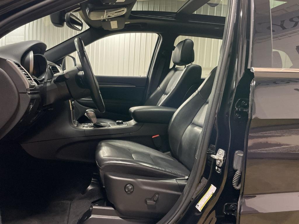 used 2022 Jeep Grand Cherokee WK car, priced at $30,400