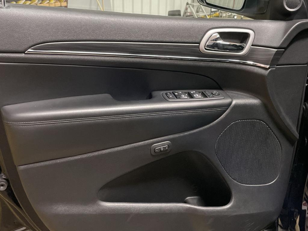 used 2022 Jeep Grand Cherokee WK car, priced at $30,400