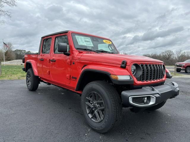 new 2024 Jeep Gladiator car, priced at $51,663