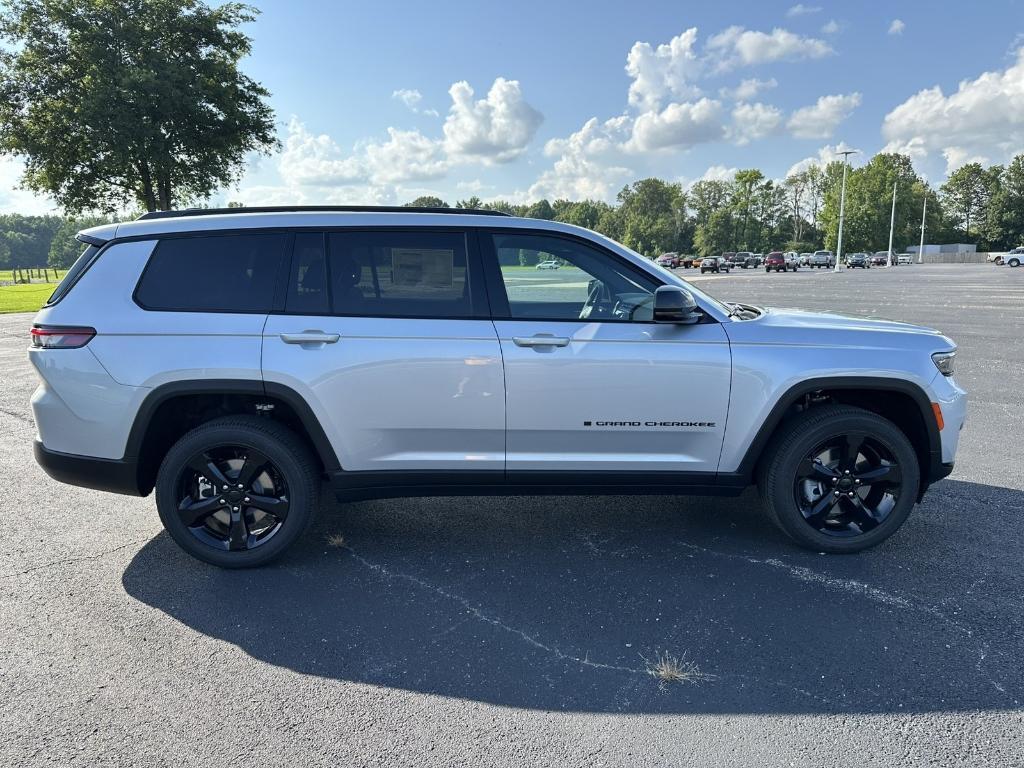 new 2025 Jeep Grand Cherokee L car, priced at $44,559