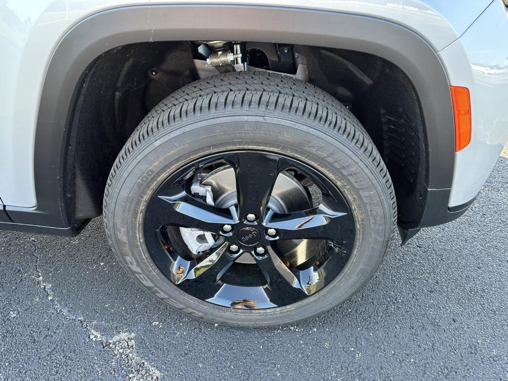 new 2025 Jeep Grand Cherokee L car, priced at $44,559