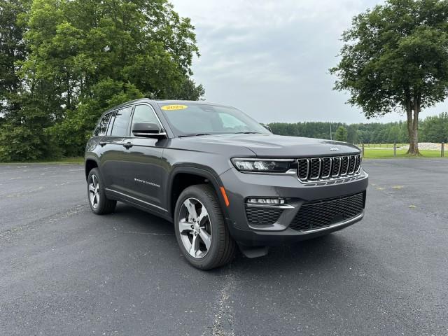 new 2025 Jeep Grand Cherokee car
