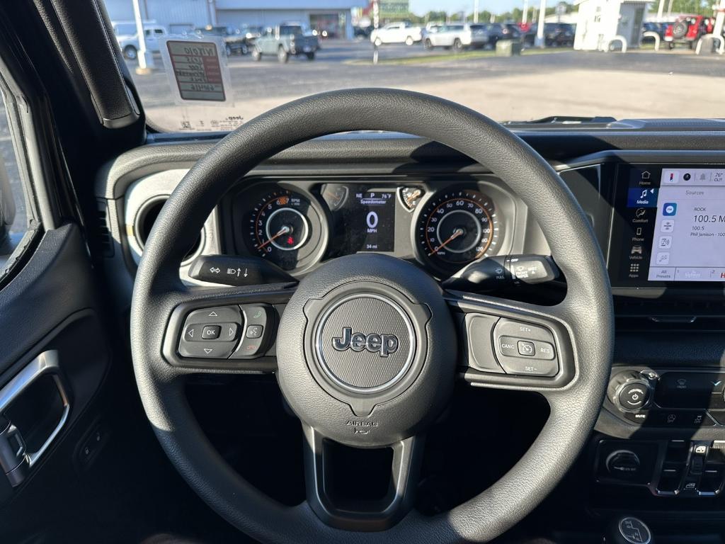 new 2025 Jeep Wrangler car, priced at $40,273