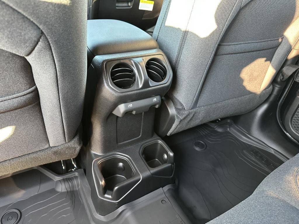 new 2025 Jeep Wrangler car, priced at $40,273
