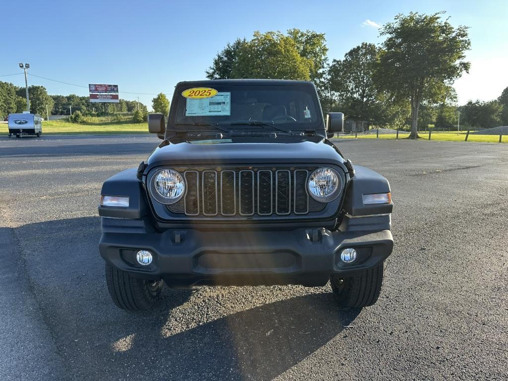 new 2025 Jeep Wrangler car, priced at $40,273
