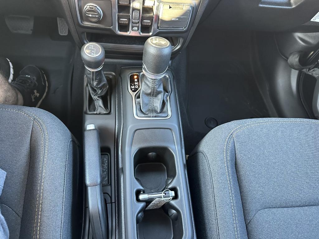 new 2025 Jeep Wrangler car, priced at $40,273