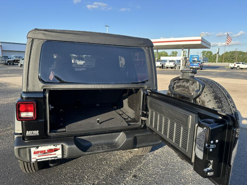 new 2025 Jeep Wrangler car, priced at $40,273