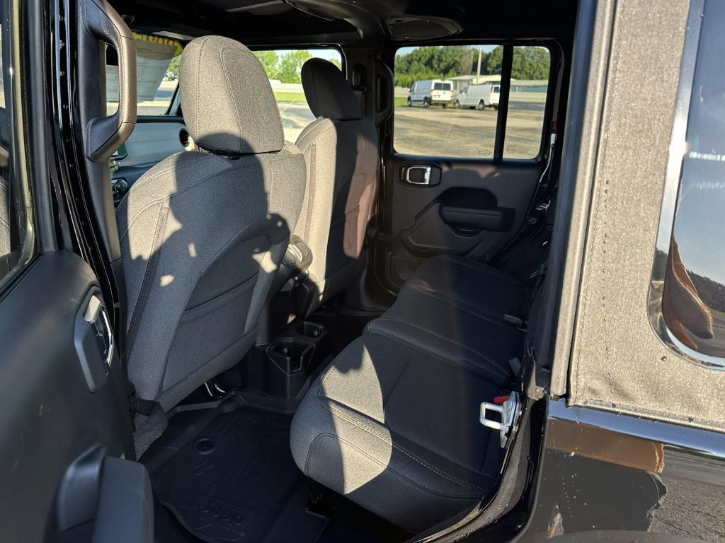 new 2025 Jeep Wrangler car, priced at $40,273