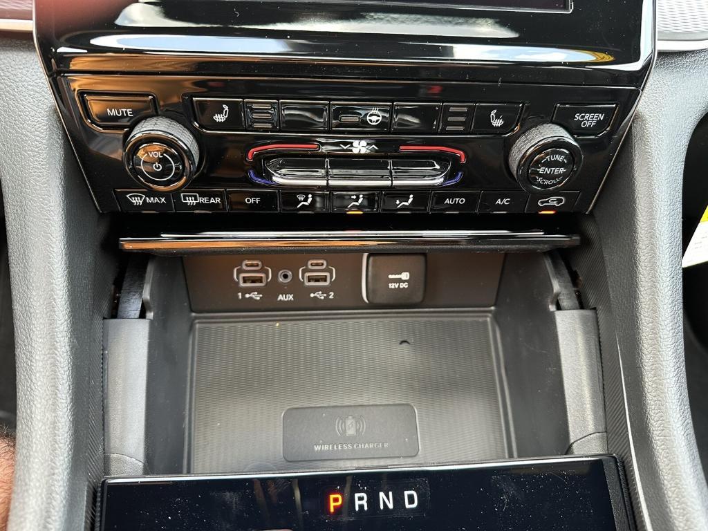new 2025 Jeep Grand Cherokee car, priced at $43,355