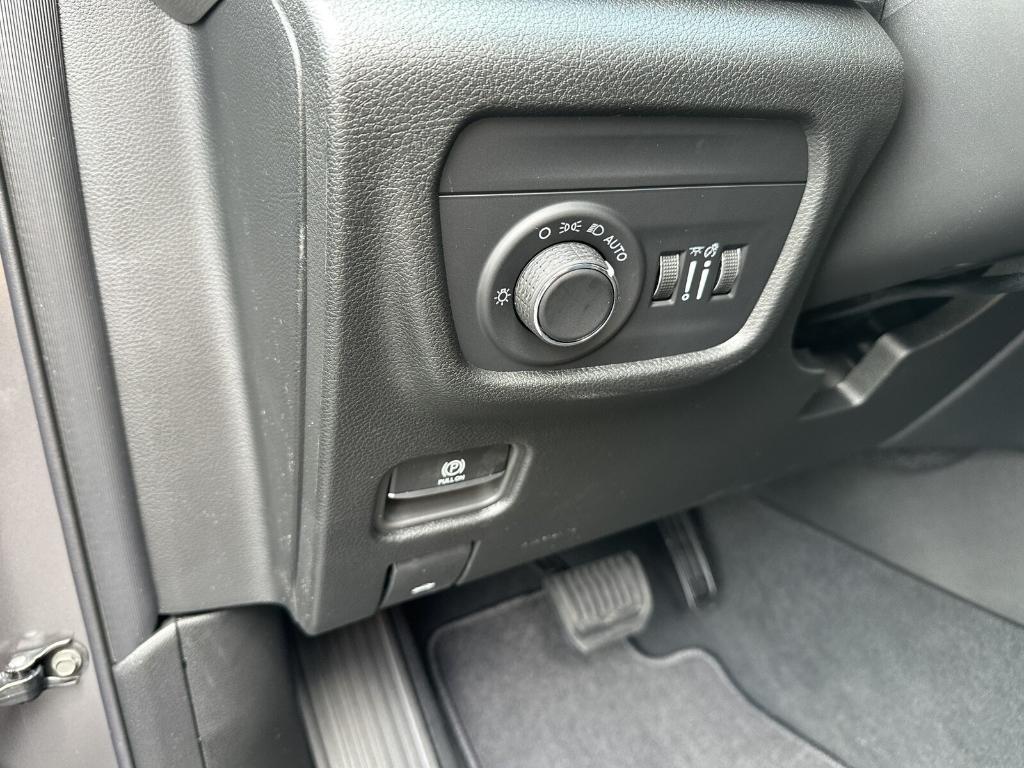 new 2025 Jeep Grand Cherokee car, priced at $43,355